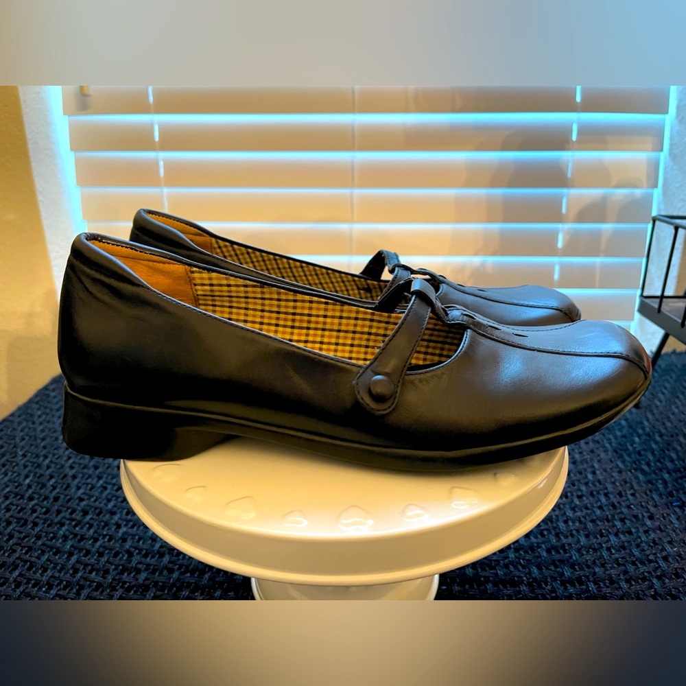 Nine West Women’s Mary Jane’s Size‎ 8 1/2